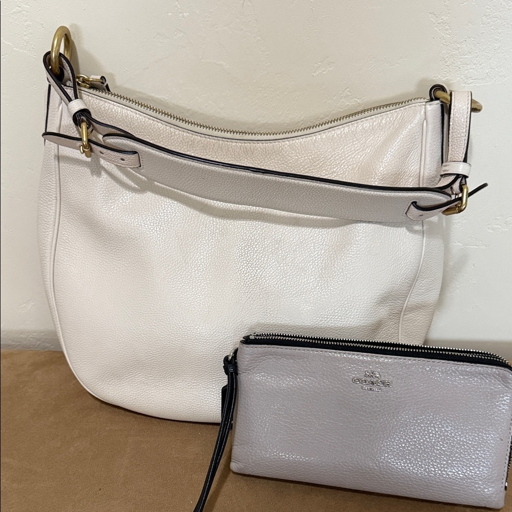 Coach Cream Leather Hobo Bag with Wristlet Coach Wallet